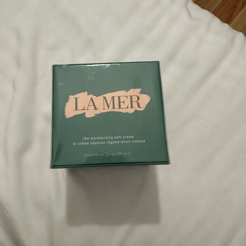 BRAND NEW! La Mer moisturizingg soft cream 3.4 oz.